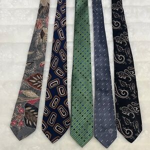 Stylish bundle of 5 :/100 SILK Men's Tie Collection